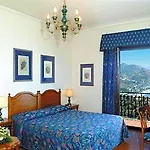 Sirius 4* تاورمينا