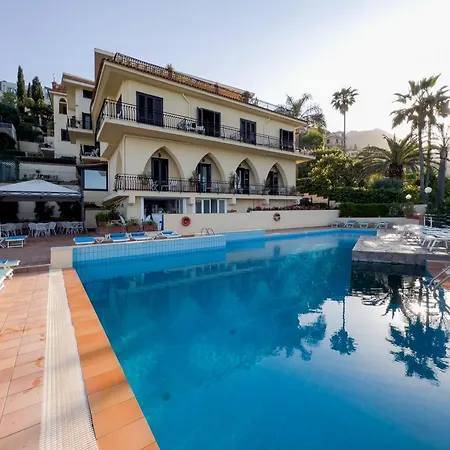 Sirius Hotel 4*