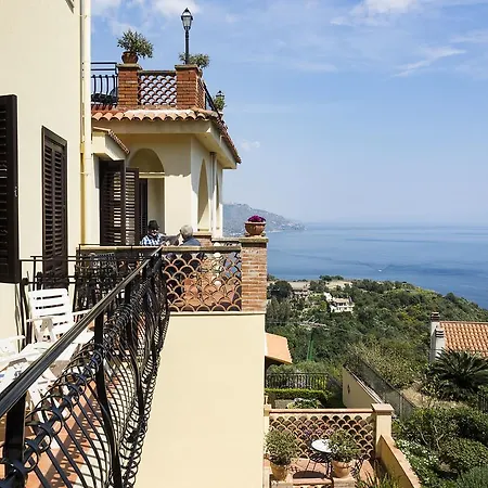 Hotel Sirius 4*