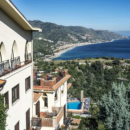 Hotel Sirius