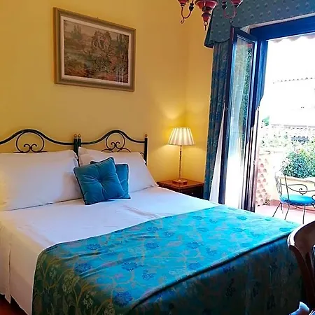 Hotel Sirius