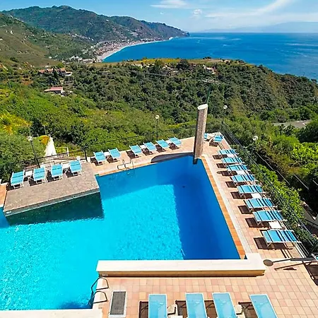 Sirius Hotel 4*