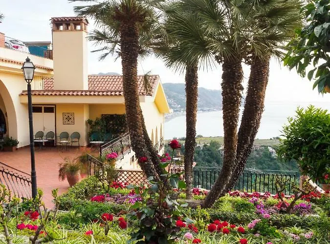 Sirius Hotel 4*