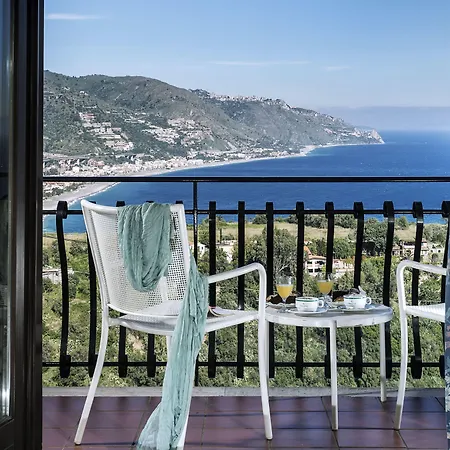 Hotel Sirius 4*